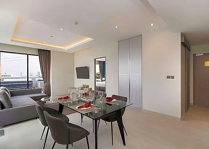 Thaya 5* Бангкок